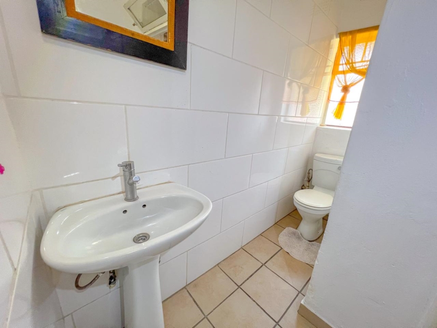 3 Bedroom Property for Sale in Roodia Free State